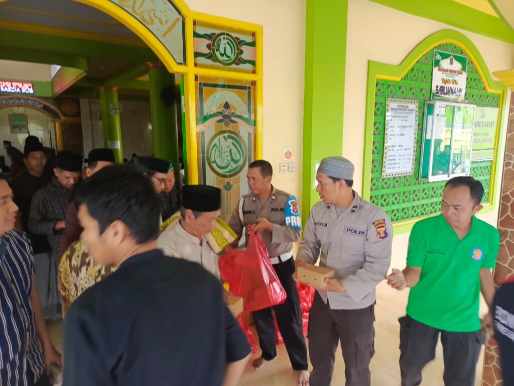 Wujudkan Kepedulian Sosial dan Perkuat Silaturahmi, Polsek Bontang Barat Gelar Jumat Berkah WhatsApp Image 2026 01 10 at 08.59.03