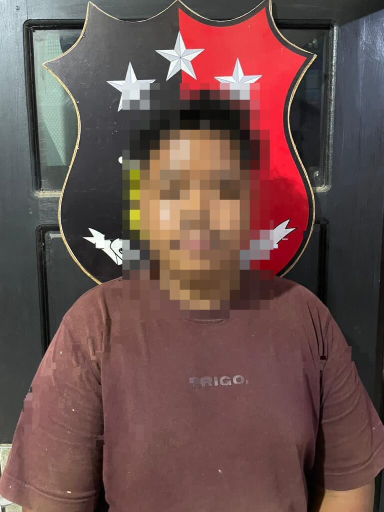 Berantas Peredaran Narkoba, Polsek Bongan Amankan Seorang Pria beserta 13 Poket Sabu WhatsApp Image 2026 01 10 at 09.27.25