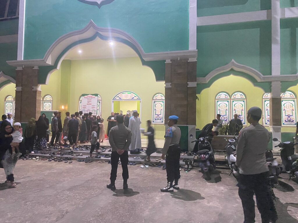 Pastikan Berlangsung Aman dan Lancar, Polsek Melak Lakukan Pengamanan Peringatan Isra Mi’raj di Masjid Al-Hidayah WhatsApp Image 2026 01 16 at 10.58.46