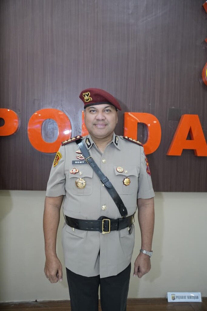 Kombes Pol Romylus Tamtelahitu Resmi Menjabat Dirresnarkoba Polda Kaltim WhatsApp Image 2026 01 17 at 13.48.23