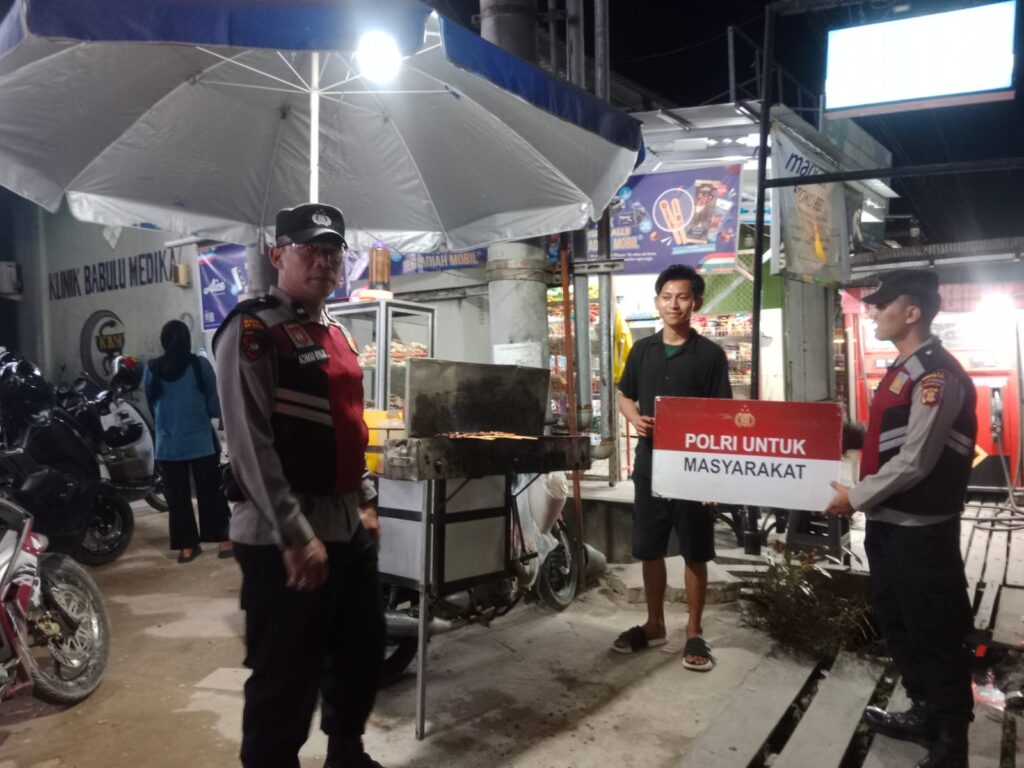 Bangun Kedekatan dengan Warga, Polsek Babulu Intensifkan Patroli Dialogis WhatsApp Image 2026 01 20 at 10.58.13