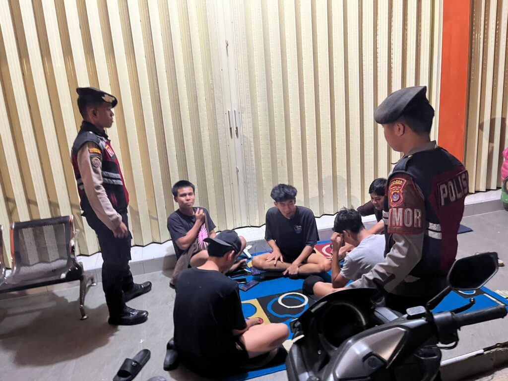 Sat Samapta Polres Kutai Barat Intensifkan Sambang Remaja, Cegah Kenakalan dan Jaga Kamtibmas WhatsApp Image 2026 01 30 at 09.54.56