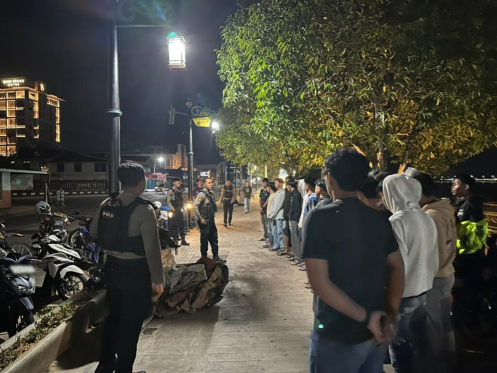 Antisipasi Gangguan Kamtibmas serta Cegah Adanya Balap Liar, Tim Raimas Polres Berau Intensifkan Patroli Malam WhatsApp Image 2026 01 31 at 10.39.26