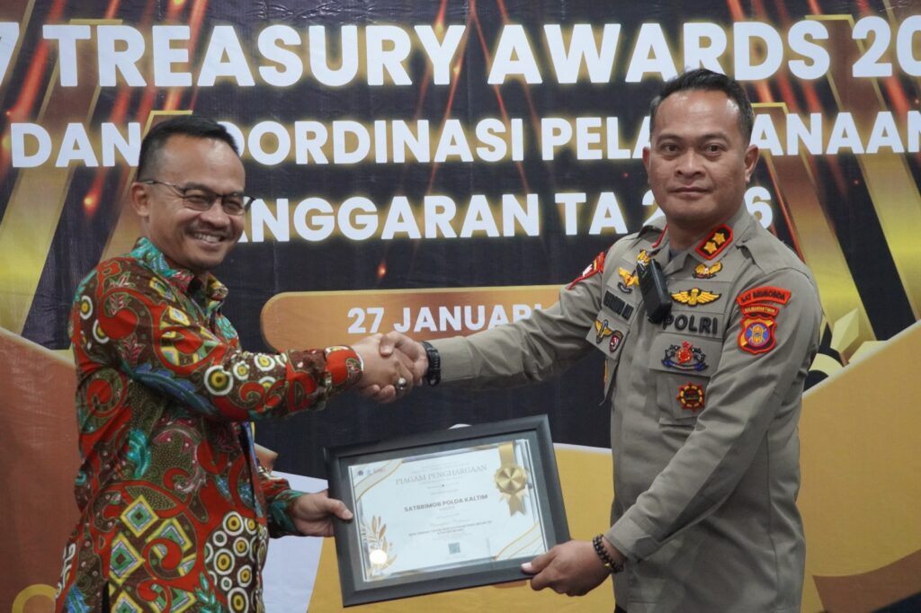 Pengelolaan Anggaran Terbaik T.A 2025, Satbrimob Polda Kaltim Terima Penghargaan IKPA brimob 5