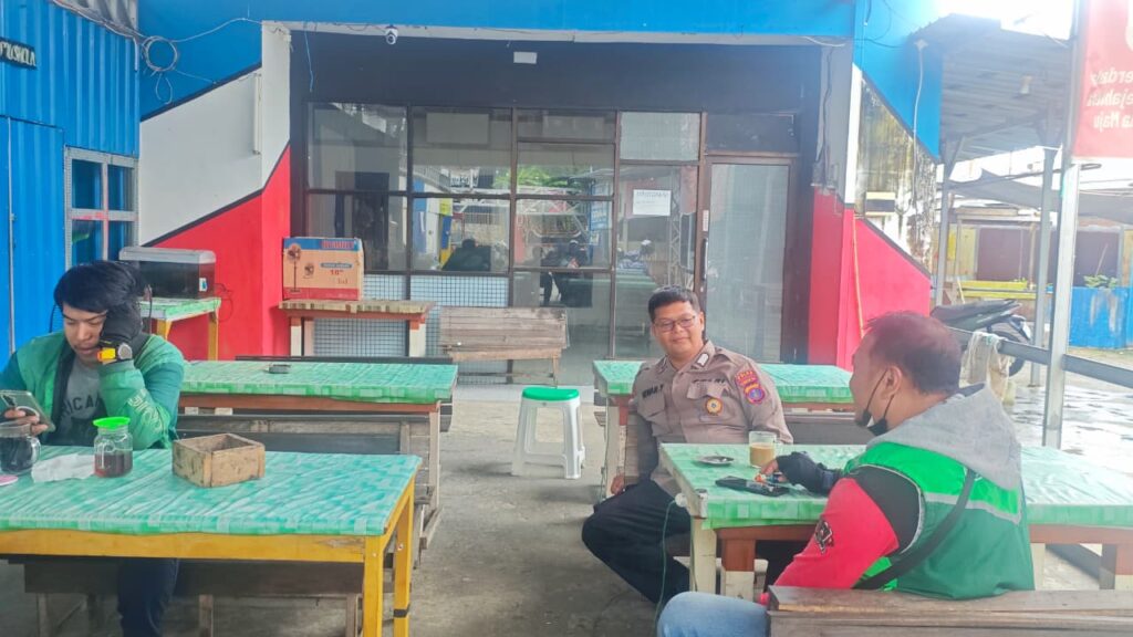 Ditbinmas Polda Kaltim Gelar Binluh dan Silaturahmi di Warung Ojol Kamtibmas, Serap Aspirasi Driver Ojek Online WhatsApp Image 2026 02 11 at 08.04.23
