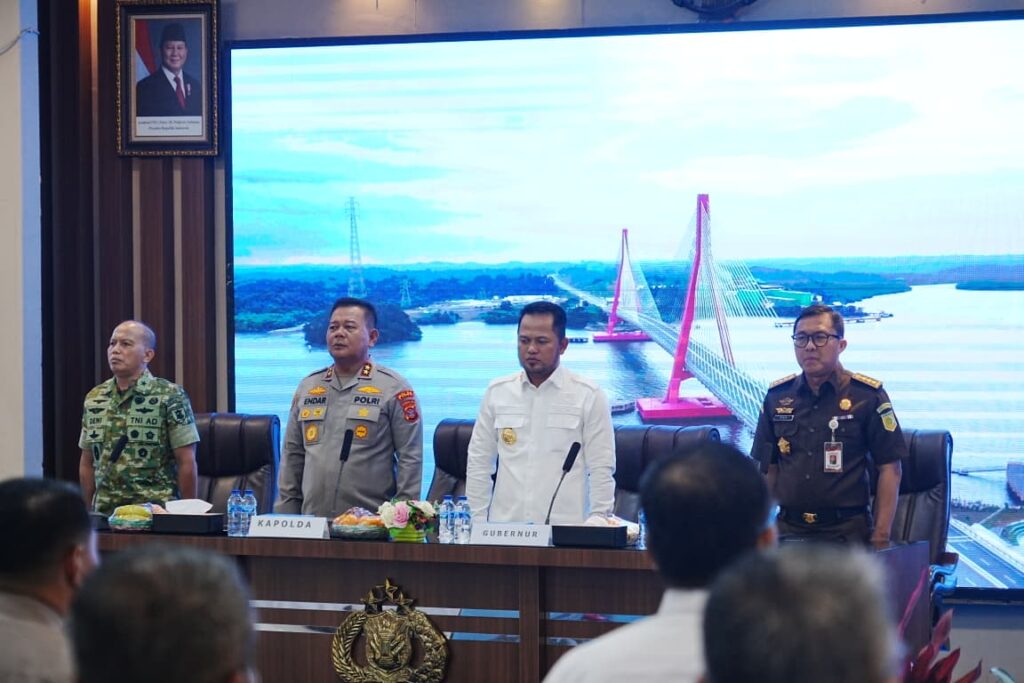 Perkuat Sinergi Amankan serta Sukseskan Rencana Kerja Pemerintah, Polda Kaltim Gelar Rapim Polri Tahun 2026 WhatsApp Image 2026 02 18 at 16.10.43