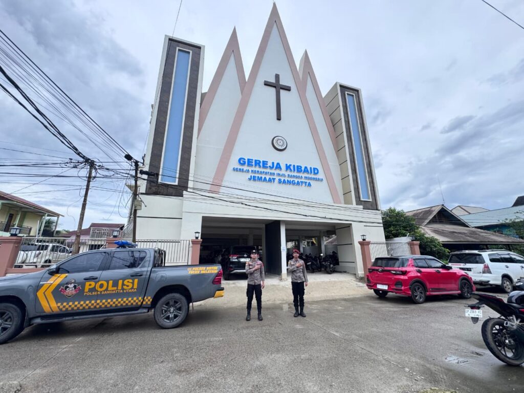 Patroli Rutin Tempat Ibadah, Polsek Sangatta Utara Pastikan Ibadah Minggu Berjalan Aman dan Kondusif WhatsApp Image 2026 02 23 at 03.27.19