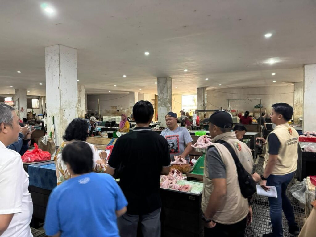 Satgas Pangan Polda Kaltim dan Polres Kutai Barat Intensifkan Pengawasan Bapok Jelang Idul Fitri WhatsApp Image 2026 02 23 at 04.12.49