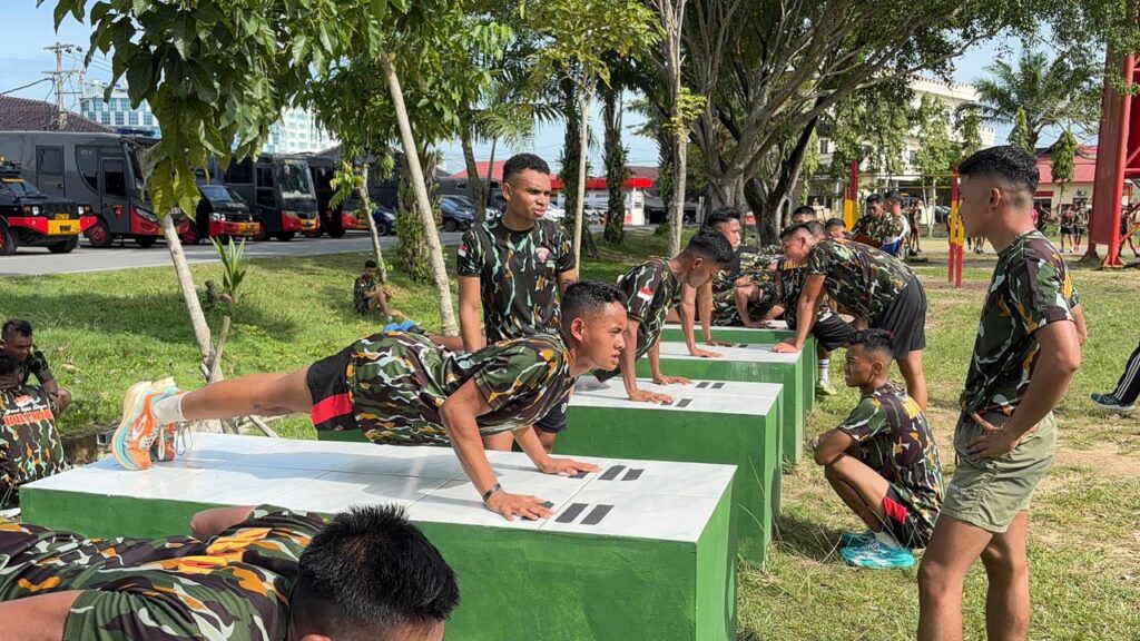 Batalyon A Pelopor Satbrimob Polda Kaltim Ikuti Tes Kesamaptaan Jasmani Tahap I brimob 4