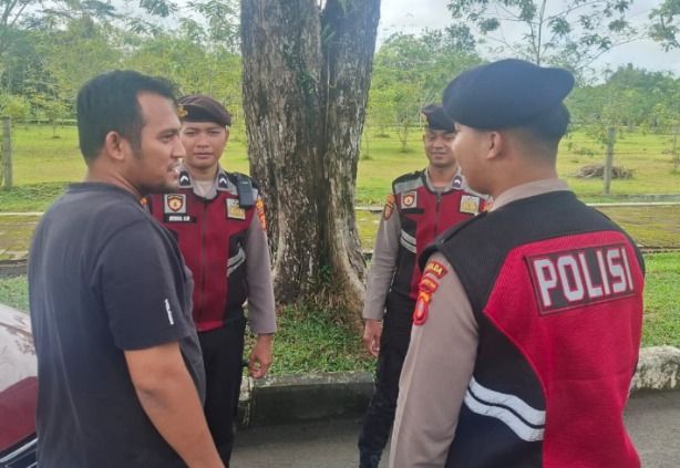 Ciptakan Rasa Aman, Sat Samapta Polres Kubar Intensifkan Patroli di Permukiman Masyarakat WhatsApp Image 2026 03 05 at 13.53.34