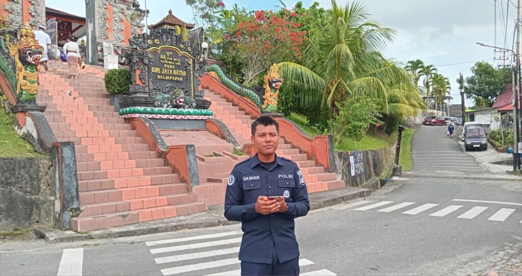 Subsatgas Humas Ops Ketupat Mahakam 2026 Laksanakan Live Report di Pura Giri Jaya Natha WhatsApp Image 2026 03 18 at 11.31.36