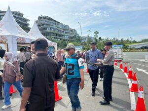 Libur Lebaran Nyaman, Ditpamobvit Polda Kaltim Hadir Beri Rasa Aman untuk Masyarakat di Kawasan IKN 1 WhatsApp Image 2026 03 23 at 09.22.38 1