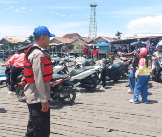 Pastikan Keamanan Arus Mudik Lebaran, Sat Polairud Polres PPU Intensifkan Patroli Pengawasan di Jalur Penyeberangan Laut WhatsApp Image 2026 03 23 at 09.38.05