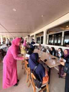 Wujud Kepedulian Sosial, Polwan Polda Kaltim dan Bhayangkari Berbagi Tali Asih untuk Lansia di Balikpapan 1 WhatsApp Image 2026 04 02 at 11.40.53