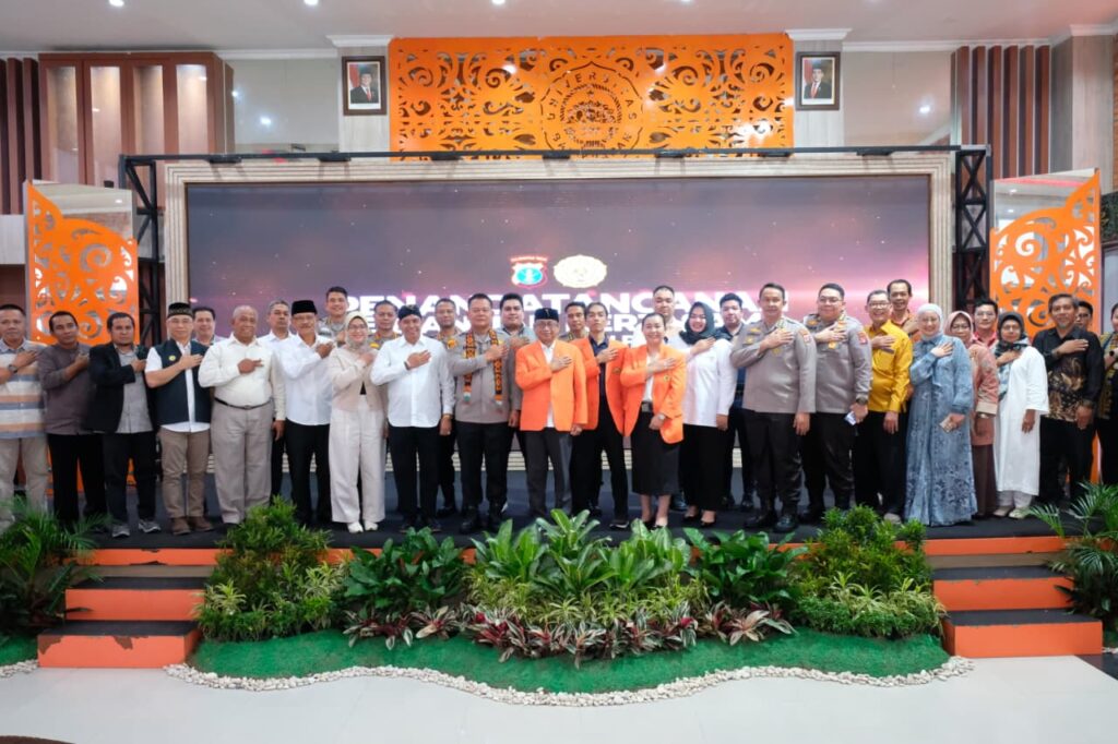 Kapolda Kaltim Hadiri Penandatanganan MoU dengan Universitas Balikpapan untuk Penguatan Ilmu Kepolisian WhatsApp Image 2026 04 06 at 16.58.24