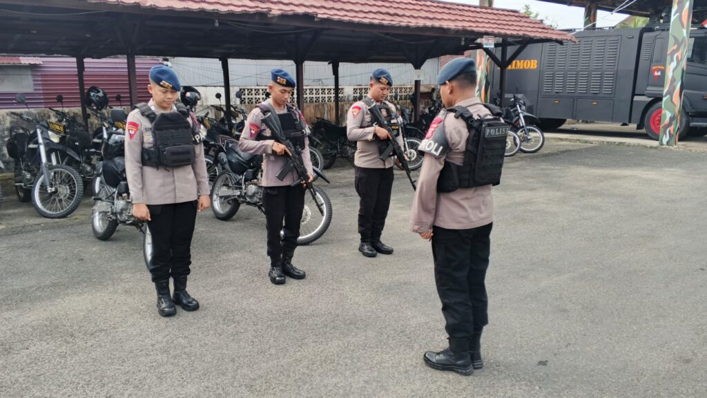 Hadir di Tengah Masyarakat, Sat Brimob Polda Kaltim Intensifkan Patroli Humanis hingga Pengamanan Obyek Vital WhatsApp Image 2026 04 07 at 11.05.08