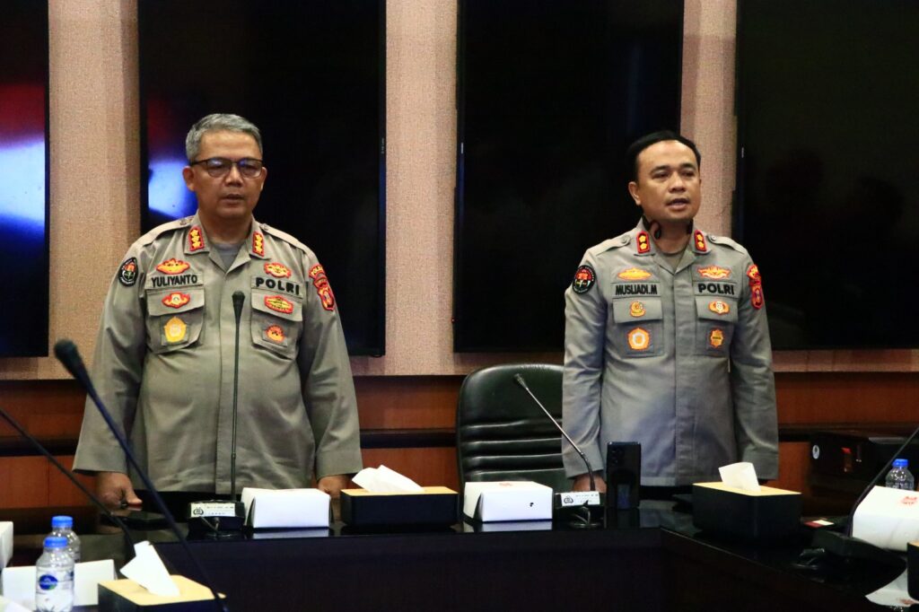 Bahas Tantangan Hukum di Era Artificial Intelligence, Bidhumas Polda Kaltim Ikuti Dialog Publik Secara Virtual WhatsApp Image 2026 04 08 at 10.33.23