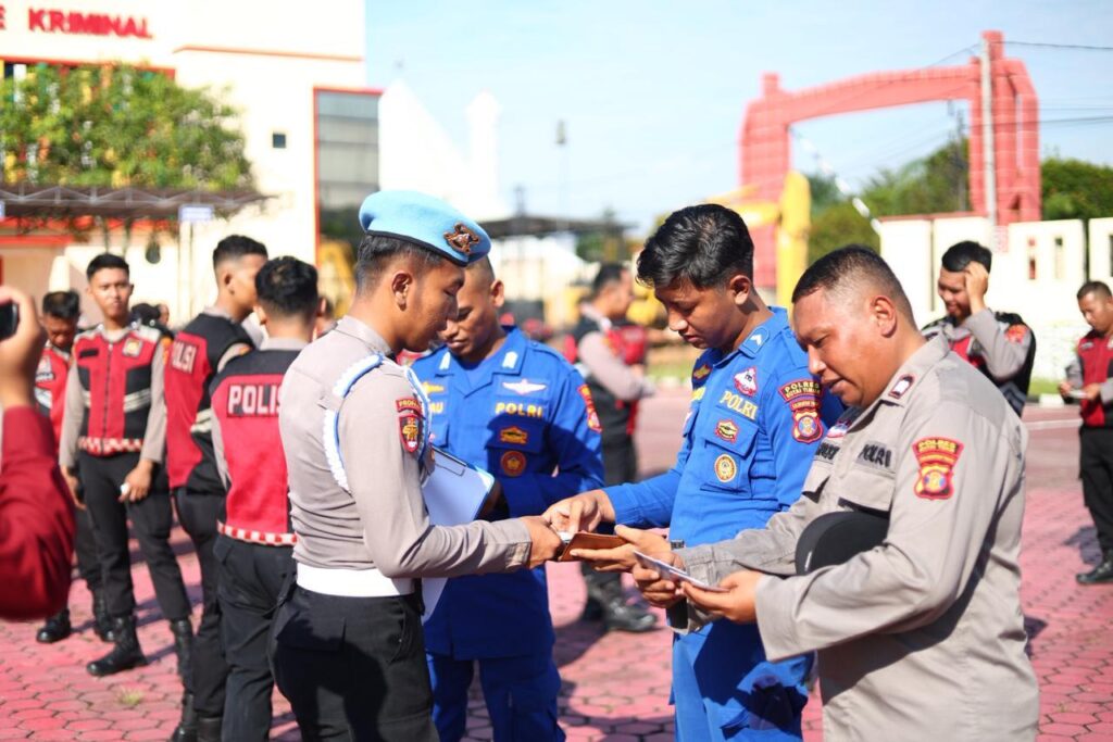 Perkuat Disiplin dan Profesionalisme Personel, Polres Kutim Gelar Gaktiblin Secara Rutin WhatsApp Image 2026 04 16 at 07.52.22
