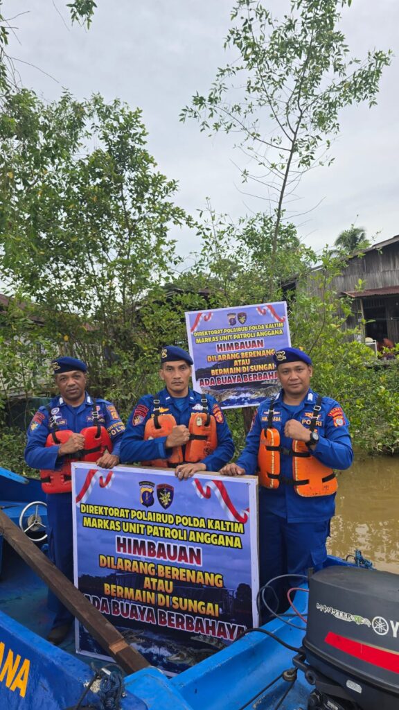 Ditpolairud Polda Kaltim Pasang Himbauan Bahaya Buaya di Pesisir Anggana, Tingkatkan Kewaspadaan Warga polair