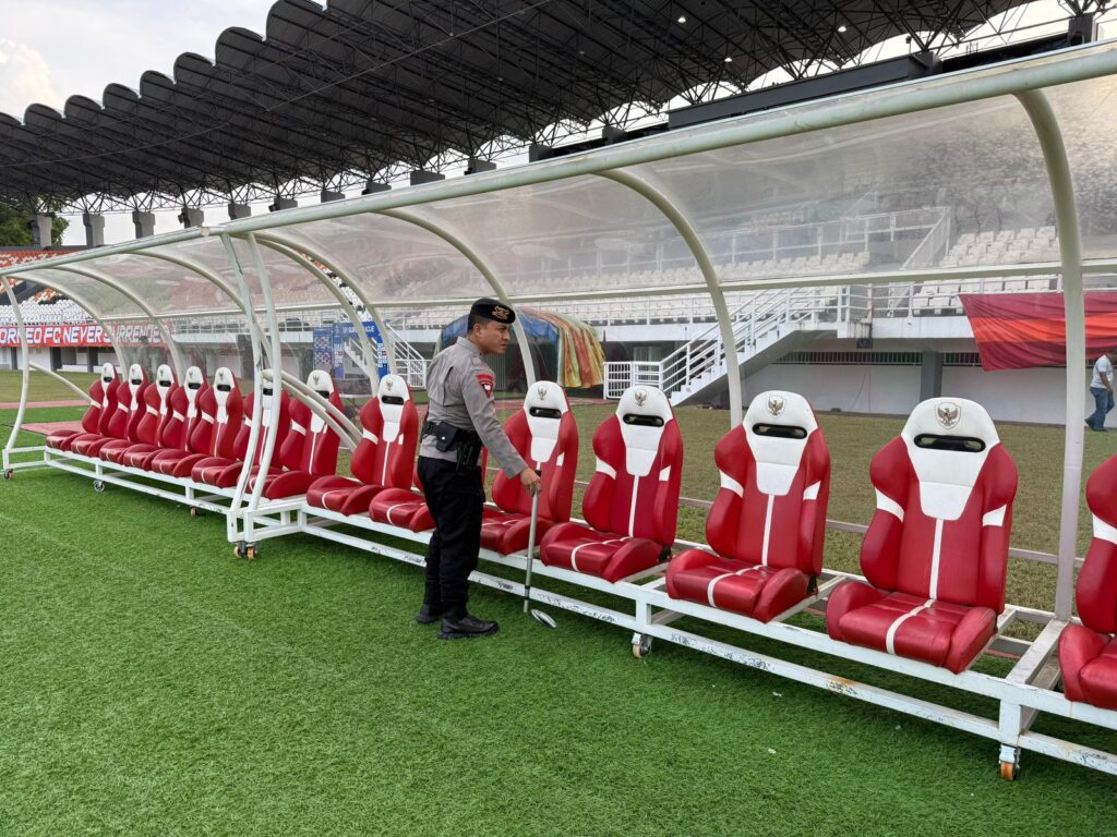 Pengamanan Diperketat, Brimob Kaltim Pastikan Laga Borneo FC vs Persita Tangerang Berjalan Aman dan Kondusif WhatsApp Image 2026 05 06 at 09.27.28