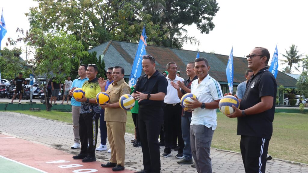 Kapolres Bontang Hadiri Pembukaan Dandim Cup 2026, Wujud Sinergitas TNI-Polri Dukung Pembinaan Olahraga WhatsApp Image 2026 05 07 at 08.15.19 1
