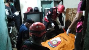 Respons Cepat, Personel Sat Brimob dan Tim Pammat Ditsamapta Polda Kaltim Turun Langsung Bantu Evakuasi Jenazah 1 WhatsApp Image 2026 05 29 at 08.51.29