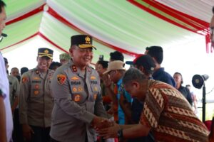 Dukung Optimalisasi Lahan Eks.Tambang Guna Perkuat Ketahanan Pangan Nasional, Kapolda Kaltim Tinjau Industrial Farming Polres Kutim 2 WhatsApp Image 2026 05 31 at 11.24.15