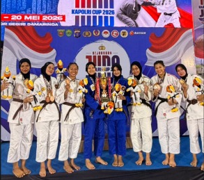 Bertanding pada Ajang Kejuaraan Judo Kapolri Cup 2026, Srikandi Polwan Polda Kaltim Torehkan Prestasi Gemilang image 1 4