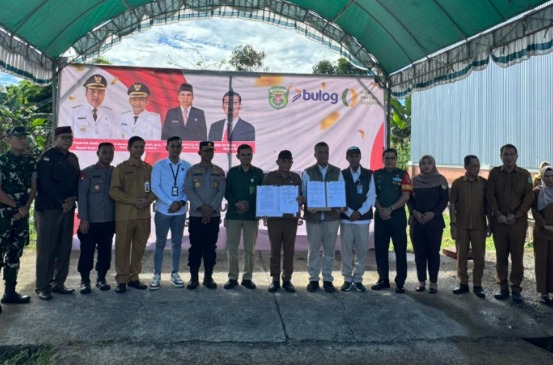 Wakapolres Kubar Hadiri Penandatanganan Kerja Sama dan Peresmian Gudang Filial Bulog image 4 1