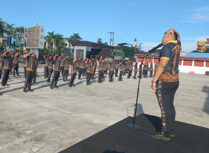 Jaga Kebugaran Personel, Polresta Balikpapan Gelar Olahraga Pagi image 9 1