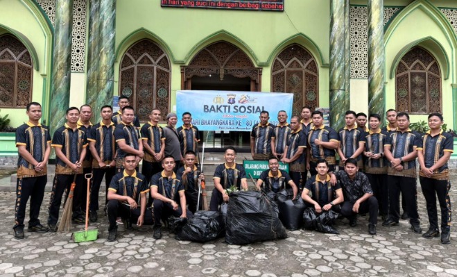 Sambut Hari Bhayangkara ke-80, Polres Kubar Gelar Bakti Religi di Masjid Baiturrahim WhatsApp Image 2026 06 12 at 14.52.58
