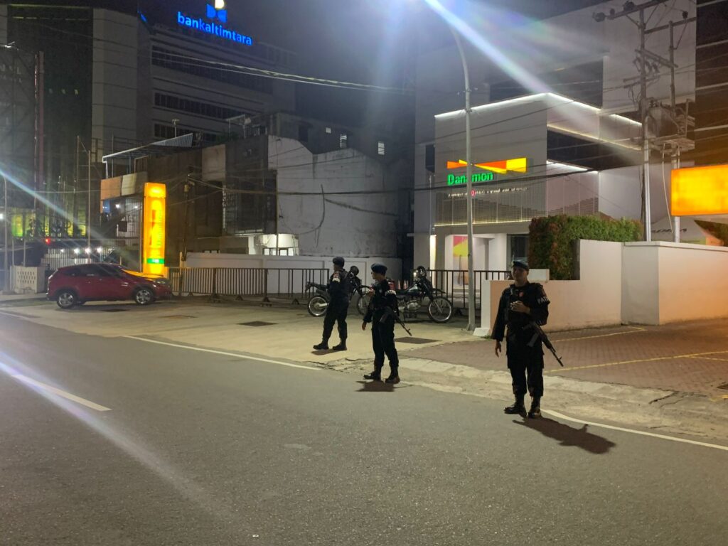 Brimob Polda Kaltim Gelar Patroli Dini Hari di Samarinda, Antisipasi Kerawanan Kamtibmas WhatsApp Image 2026 06 22 at 12.25.22