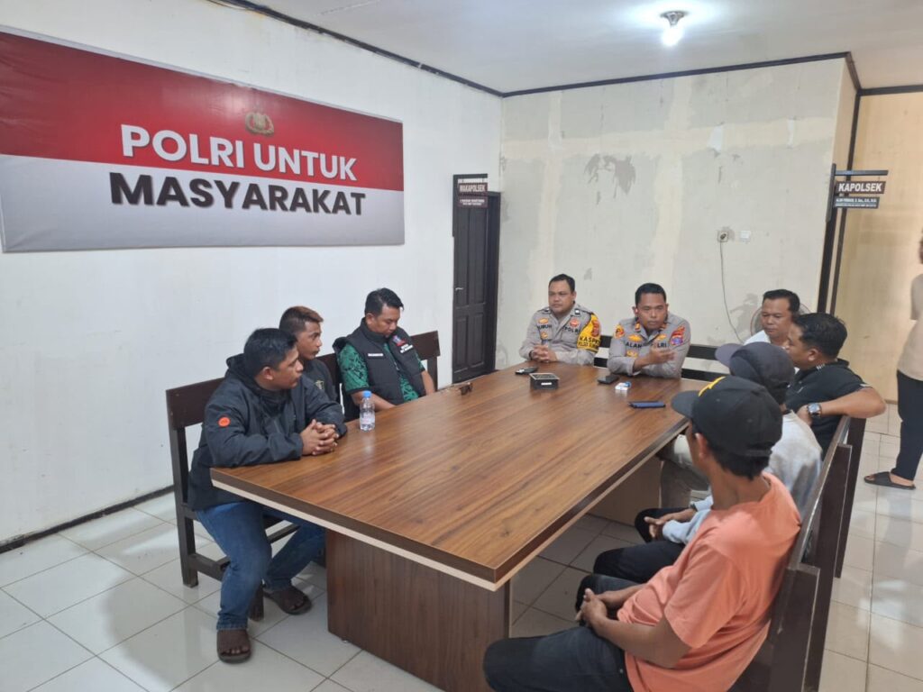 Kapolsek Gunung Tabur Fasilitasi Mediasi Kasus Laka Lantas dan Dugaan Pemukulan di Merancang Ulu, Berakhir Damai WhatsApp Image 2026 06 22 at 22.46.47