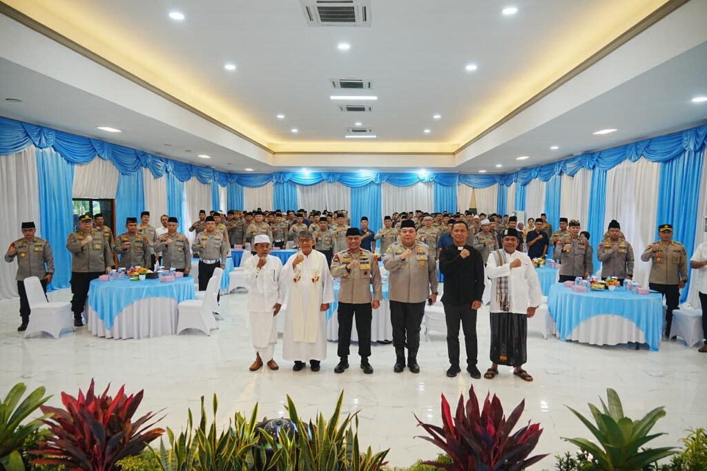 Doa Bersama Lintas Agama Jelang Hari Bhayangkara ke-80, Perkuat Persatuan dan Kerukunan di Polda Kaltim WhatsApp Image 2026 06 25 at 09.20.38