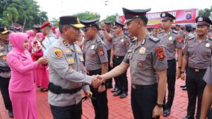 Kapolda Kaltim Pimpin Upacara Korp Kenaikan Pangkat 966 Personel, Tekankan Peningkatan Profesionalisme serta Dedikasi Pengabdian 4 WhatsApp Image 2026 06 30 at 13.00.04