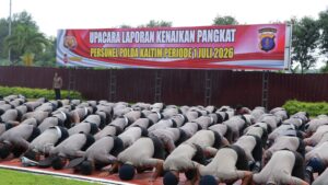 Kapolda Kaltim Pimpin Upacara Korp Kenaikan Pangkat 966 Personel, Tekankan Peningkatan Profesionalisme serta Dedikasi Pengabdian 5 WhatsApp Image 2026 06 30 at 13.00.14