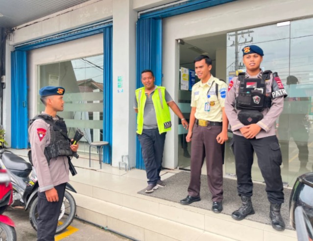 Cegah Gangguan Kamtibmas, Sat Brimob Polda Kaltim Intensifkan Patroli Preventif image 16