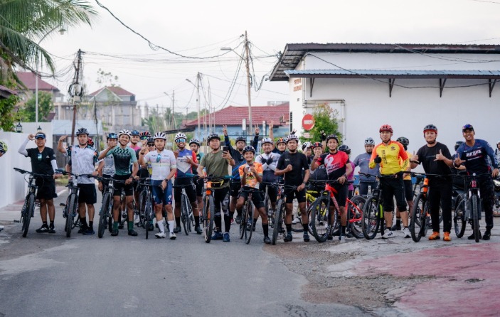 Polres Berau Gelar Gowes Bersama Komunitas Sepeda, Semarakkan Hari Bhayangkara ke-80 image 4 6