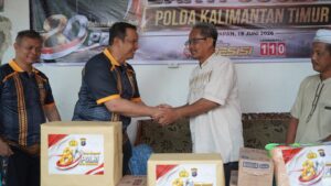 Sambut Hari Bhayangkara ke-80, Irwasda Polda Kaltim Salurkan Bantuan Sosial ke Panti Assakinah Balikpapan 1 irwasda1