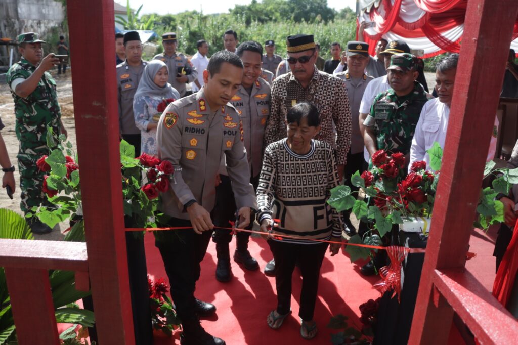 Polres Berau Resmikan Program Bedah Rumah, Wujud Nyata Kepedulian di Hari Bhayangkara ke-80 WhatsApp Image 2026 07 01 at 20.51.19