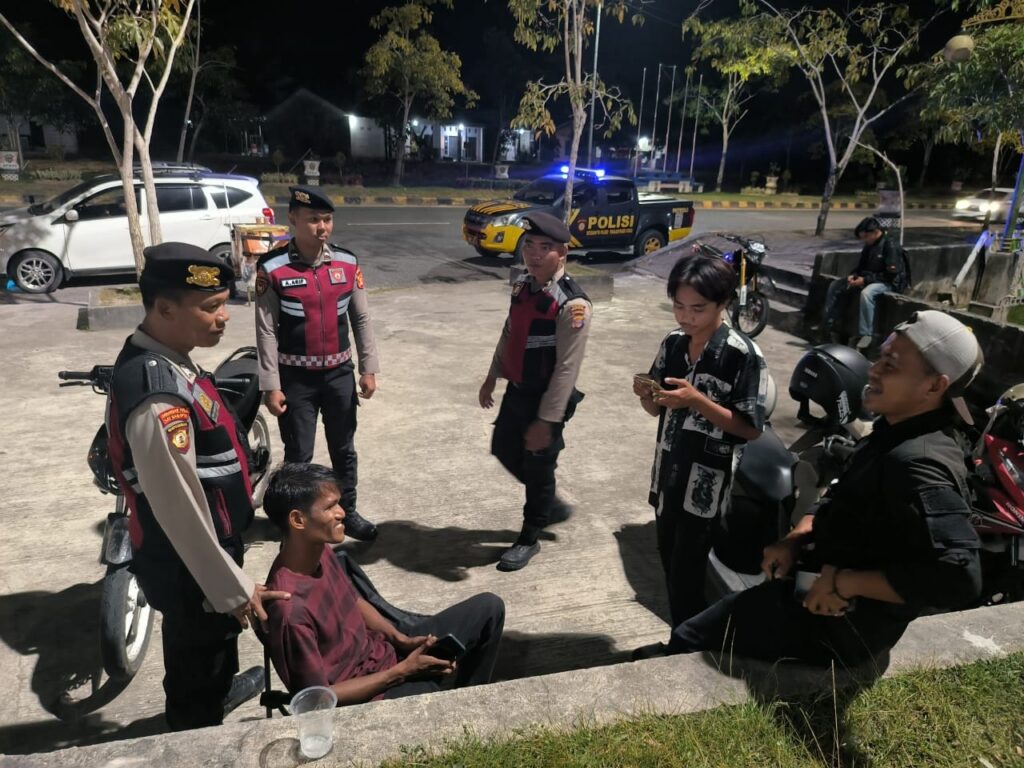 Sat Samapta Polres PPU Perkuat Kemitraan dengan Warga Melalui Patroli Dialogis Humanis WhatsApp Image 2026 07 14 at 09.50.05