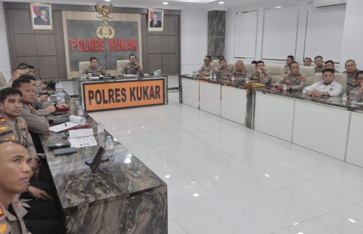 Evaluasi Kinerja Bulanan, Wakapolres Kukar Pimpin Jalannya Gelar Operasional Dan Anev Kamtibmas image 15 1