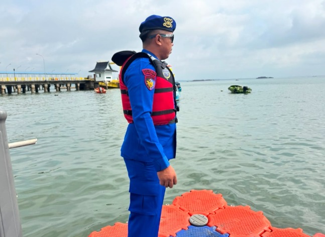 Wujudkan Perairan Aman dan Kondusif, Sat Polairud Polres PPU Intensifkan Strong Point di Kawasan Pelabuhan image 2 5