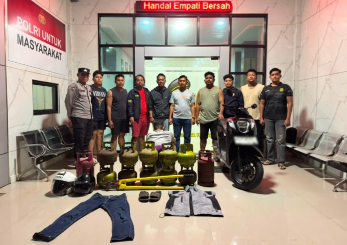 Polsek Sangatta Utara Berhasil Amankan Pelaku Pencurian 18 Tabung LPG 3 Kg, Barang Bukti Turut Disita image 3 2