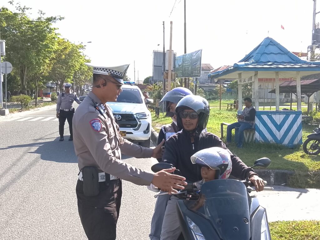 Patroli Humanis Satlantas Polres PPU Tingkatkan Keselamatan Pengguna Jalan ppu 2