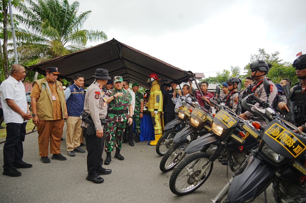 Waspadai Potensi Ancaman Karhutla, Polda Kaltim Gelar Apel Kesiapsiagaan Pasukan 4 WhatsApp Image 2026 08 11 at 12.55.18