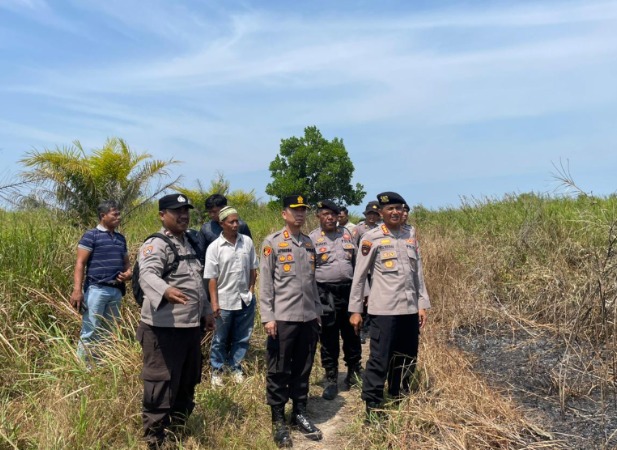 Pastikan Penanganan Karhutla, Dirsamapta Polda Kaltim bersama Kapolres Kutim Tinjau Langsung ke Lapangan WhatsApp Image 2026 08 29 at 08.03.47