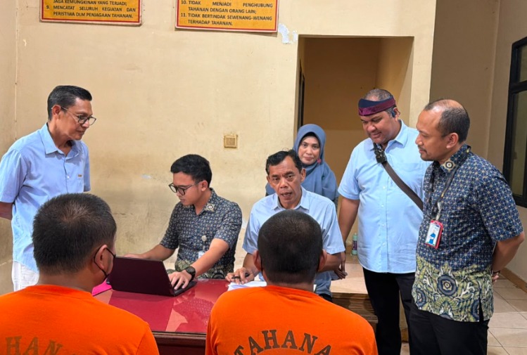 Pastikan Hak Kesehatan Terpenuhi, Polda Kaltim Jalankan Program ‘SULAM’ bagi Tahanan image 5 5