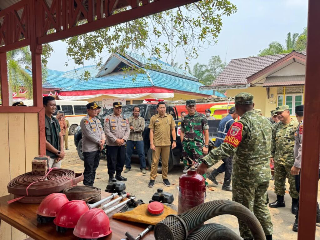 Pastikan Personel Tetap Prima, Kapolres Paser Cek Posko Karhutla Paser Belengkong 1 WhatsApp Image 2026 09 01 at 09.06.24 1