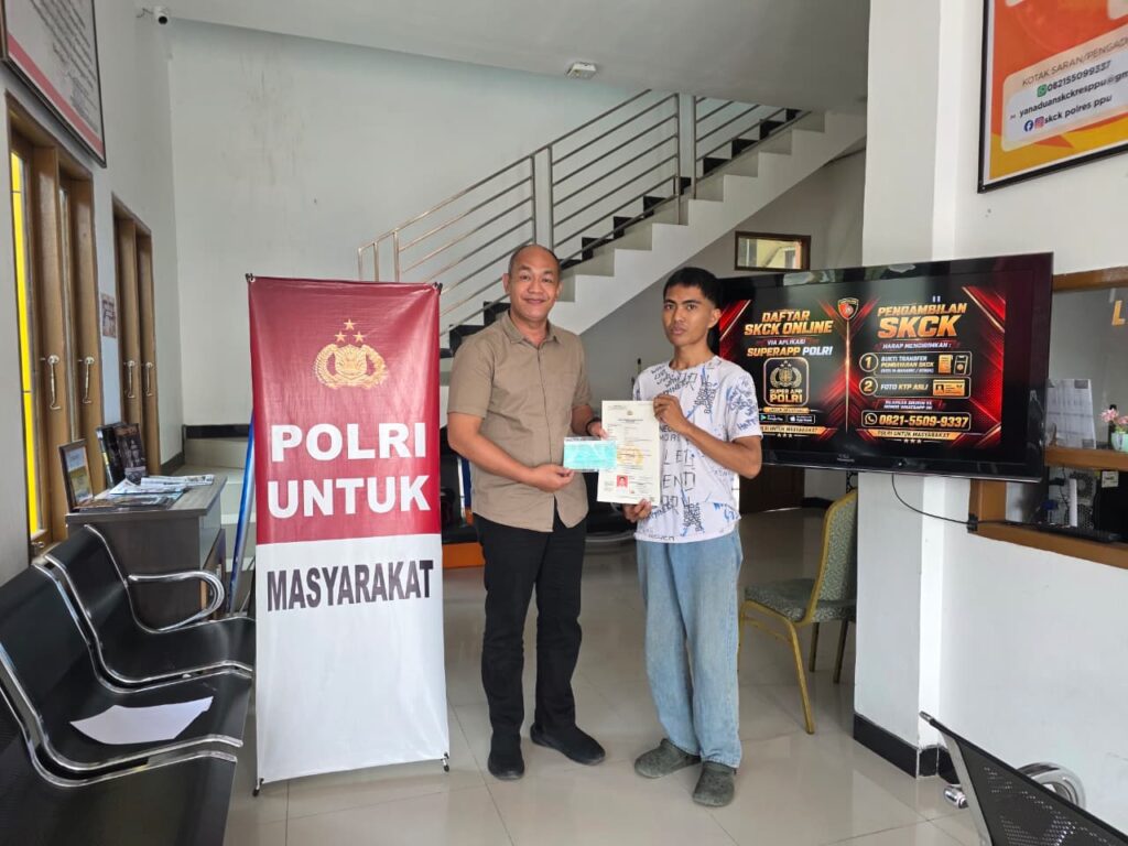 Peduli Kesehatan Warga, Polres PPU Bagikan Masker di Tengah Dampak Asap Karhutla WhatsApp Image 2026 09 04 at 09.54.341